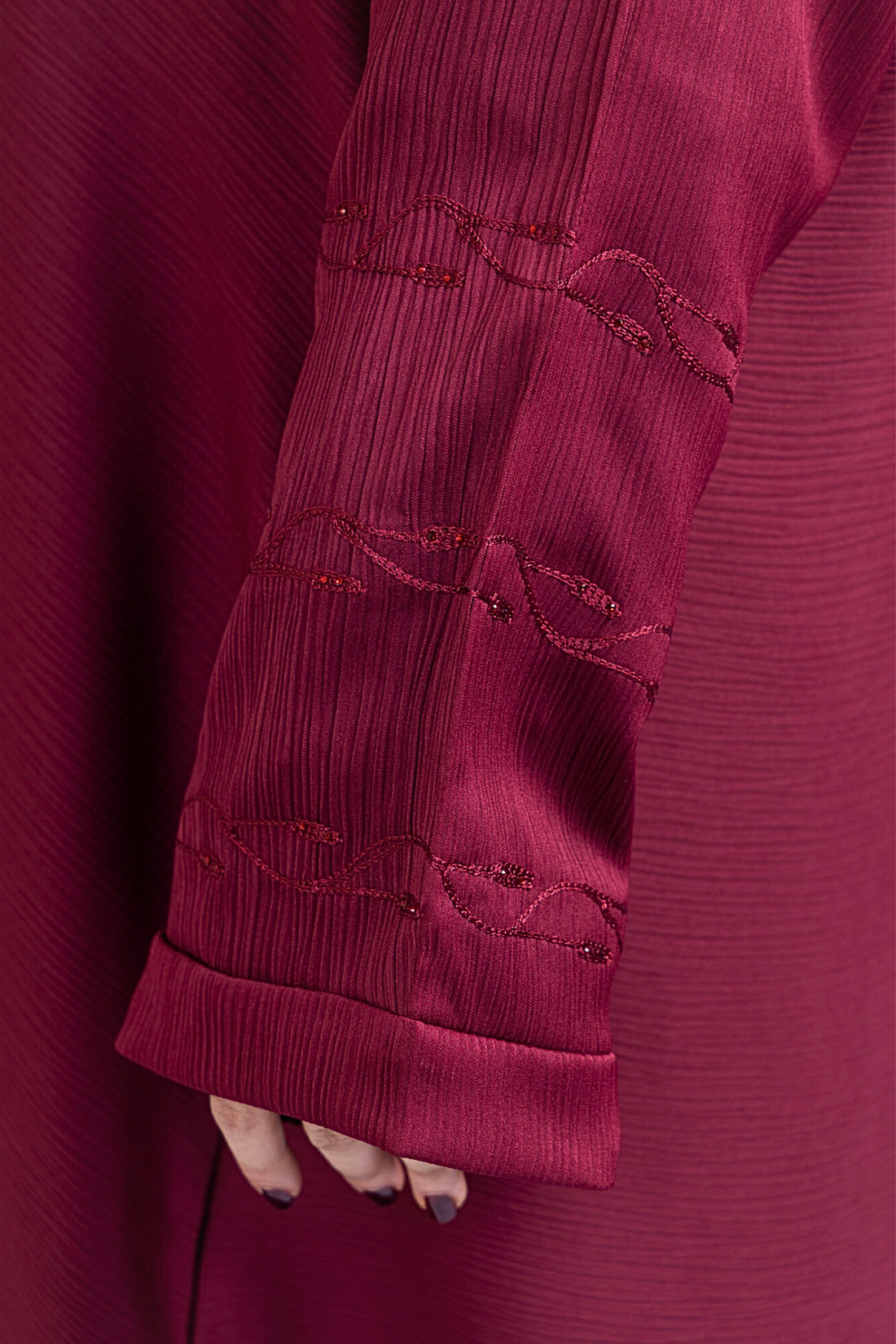 Maroon Elegant Detailing Embroidered Abaya