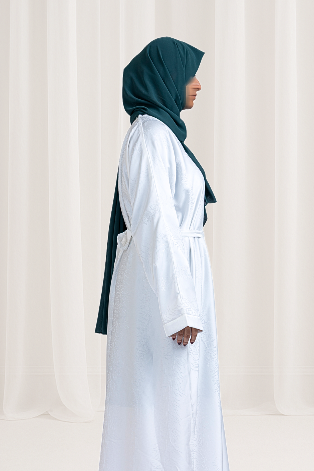 Classic White Jacquard Belted Abaya