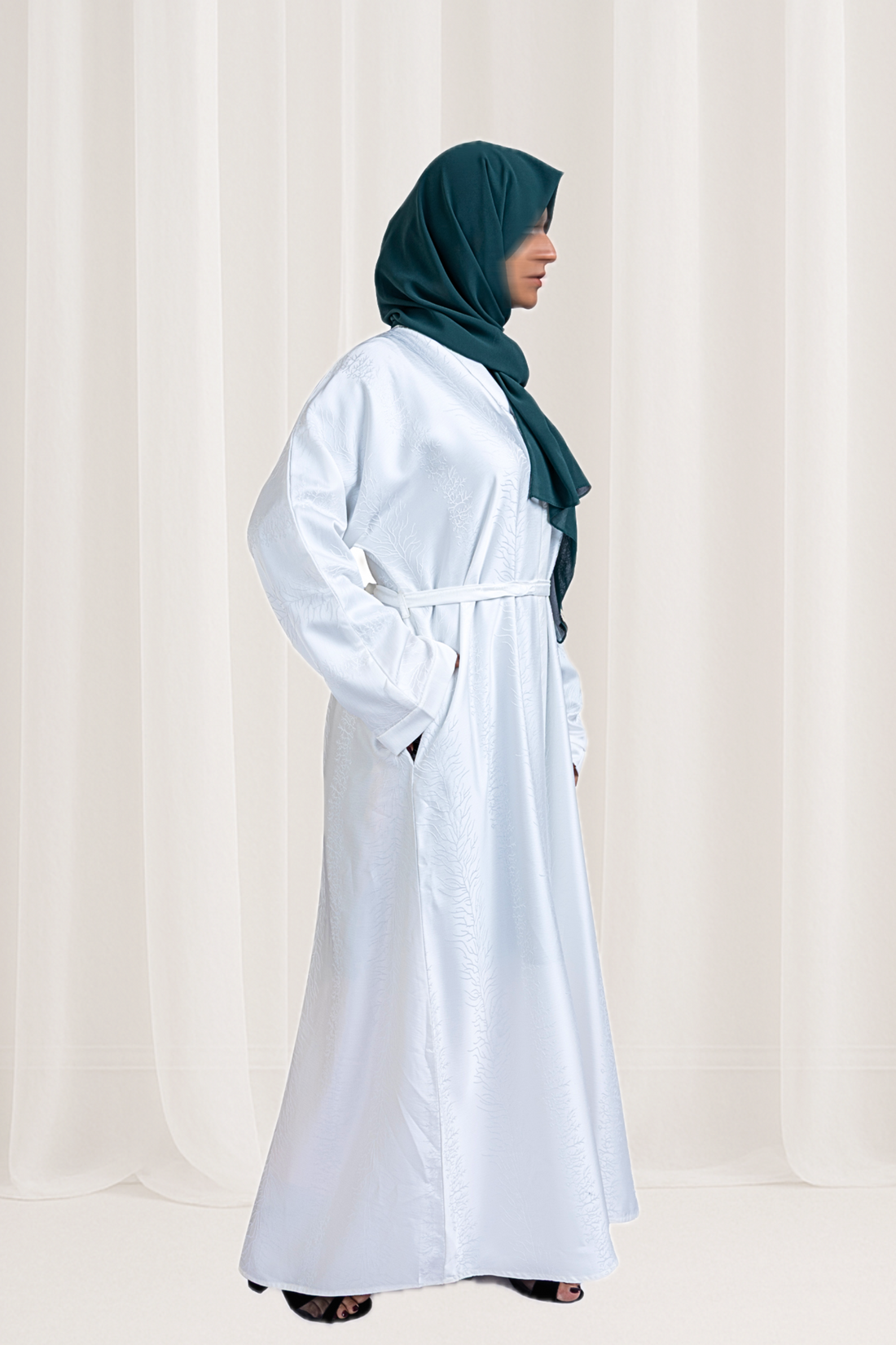 Classic White Jacquard Belted Abaya