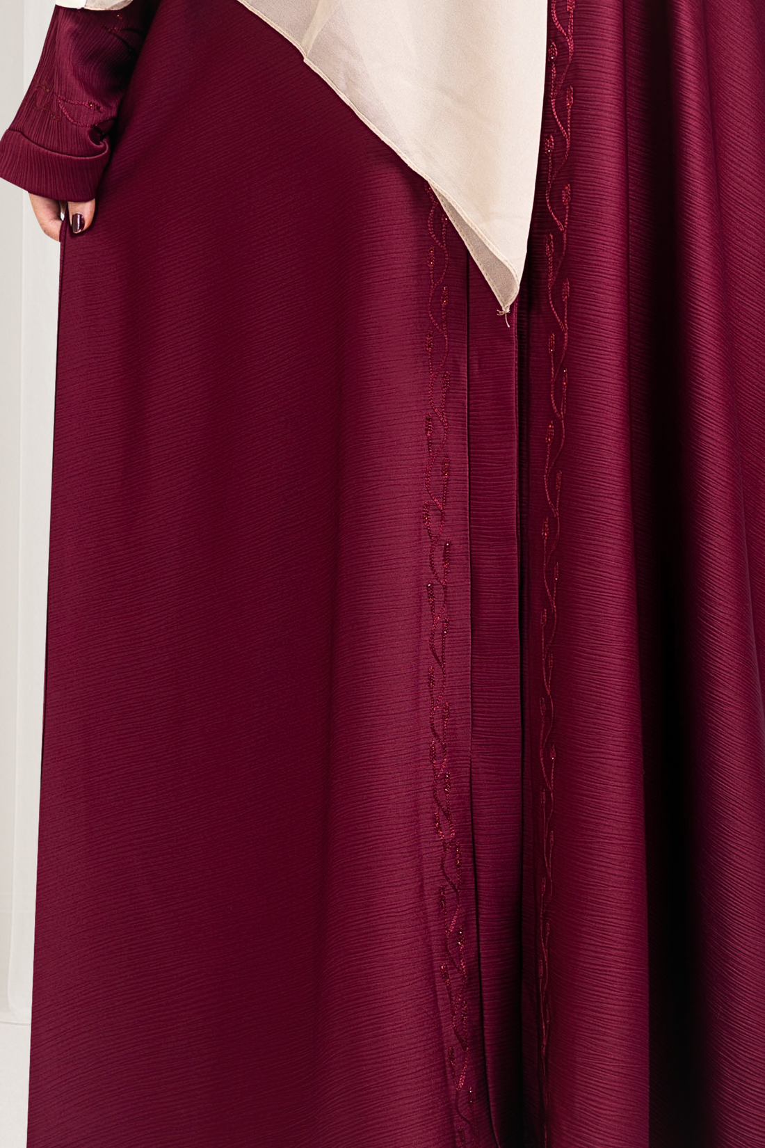 Maroon Elegant Detailing Embroidered Abaya